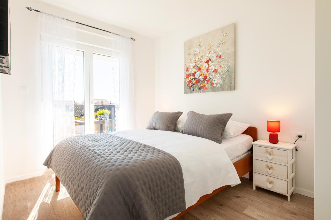 Sunny Island Apartment Трогир Экстерьер фото