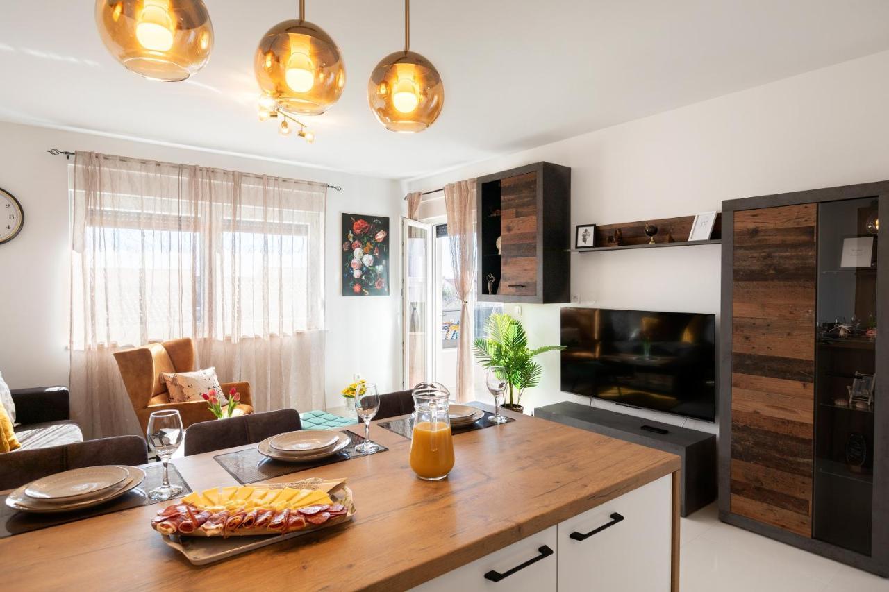 Sunny Island Apartment Трогир Экстерьер фото