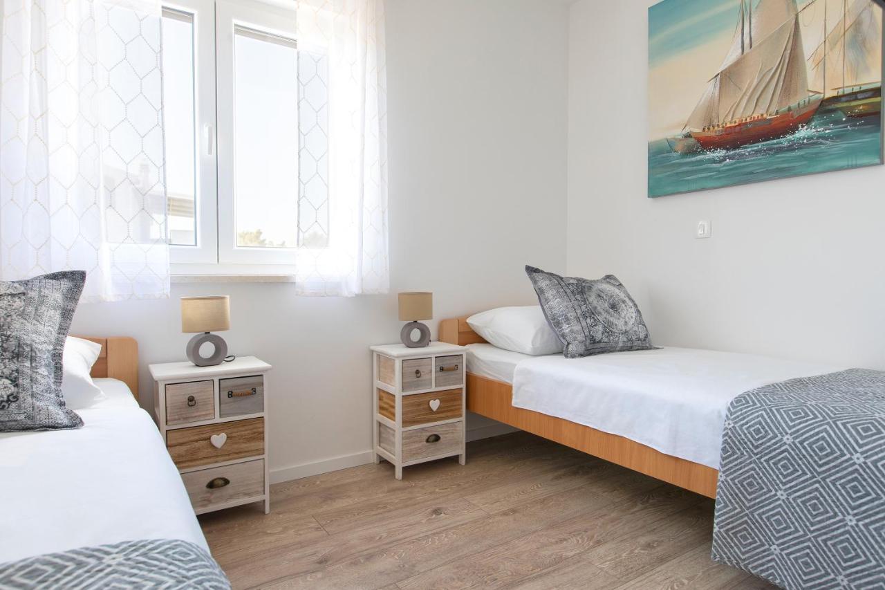 Sunny Island Apartment Трогир Экстерьер фото